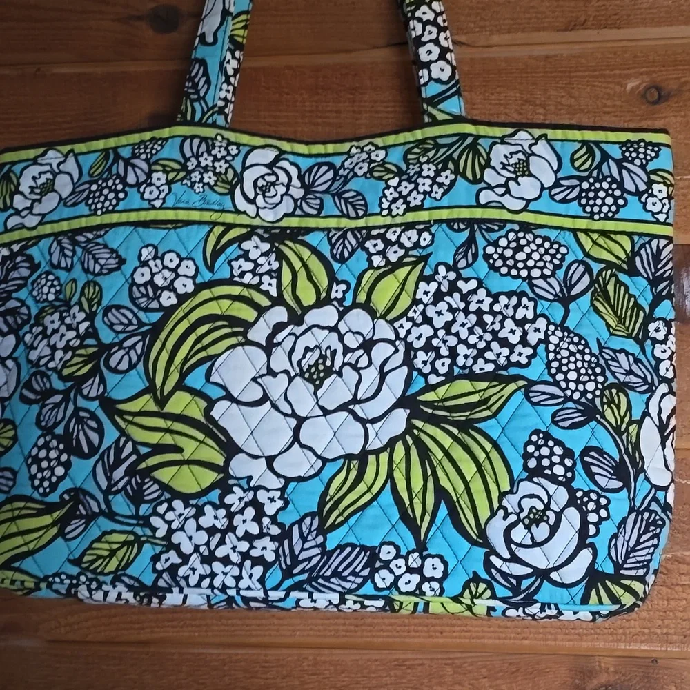 Vera Bradley Tote Bag - Picture 4 of 8